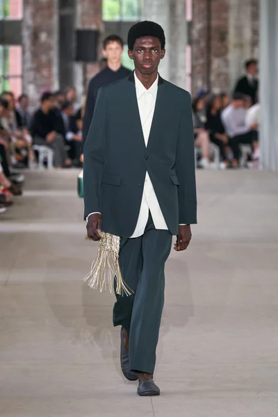 Look 21